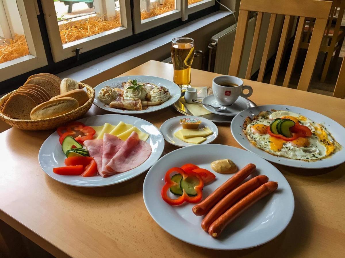Hotel Dymnik Rumburk Luaran gambar